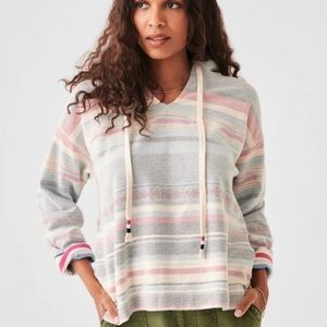 Faherty Poncho Sweater Pull Over Like New Size Large